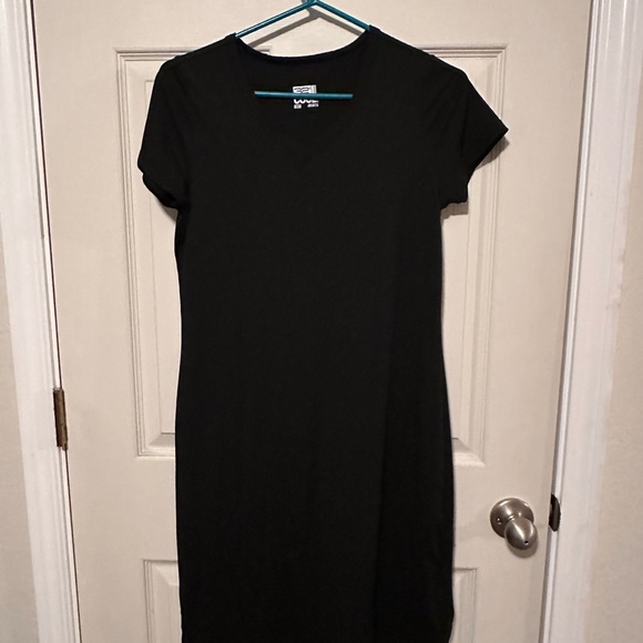 32 Degrees Dresses & Skirts - 32 Degrees Black Cool Dress